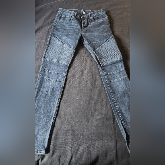 H&M divided biker style jeans  👖 - Picture 2 of 8
